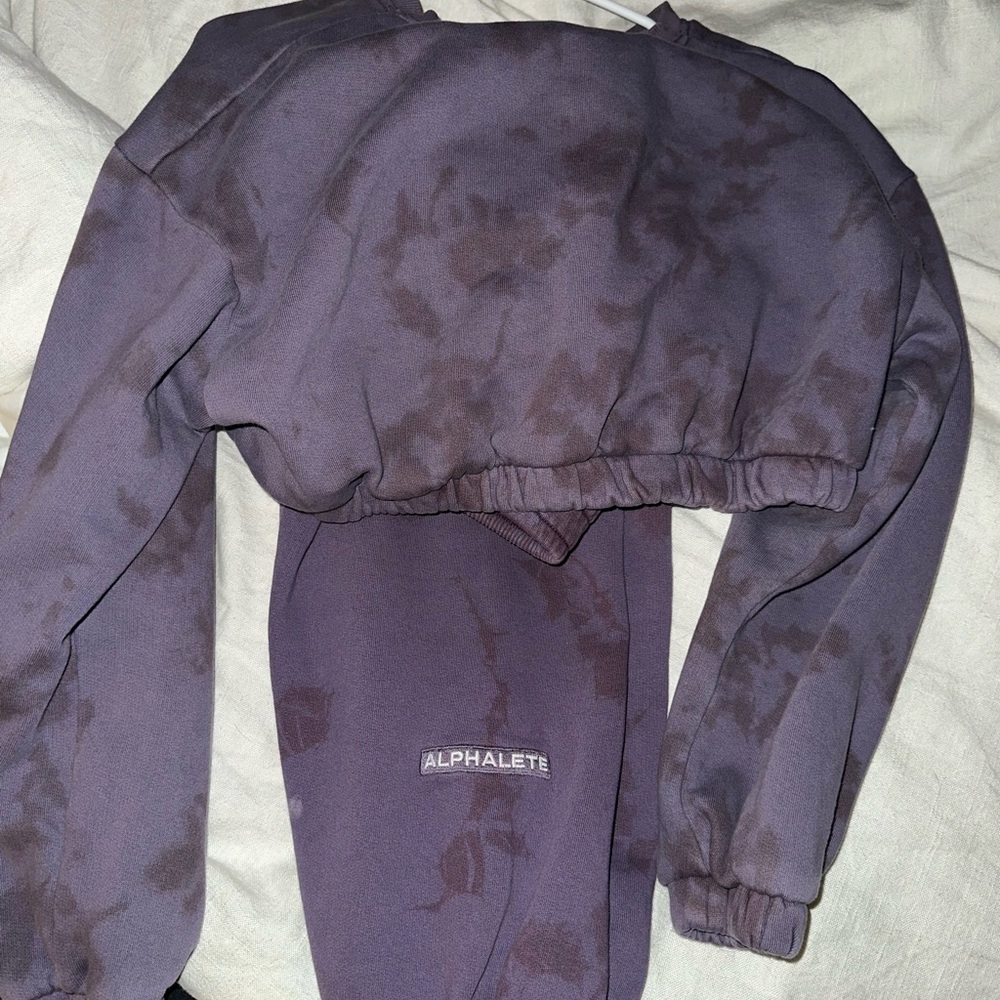 Alphalete Purple Tie-Dye Sweatshirt and Leggings Set